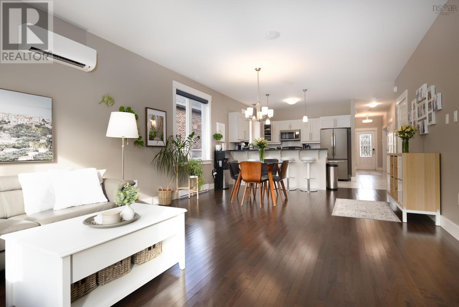 Property at 34 Krause Court image 4