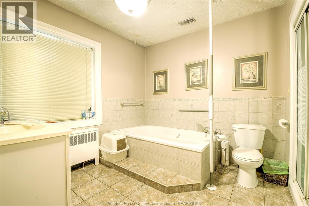 2267 Louis Avenue, Windsor, Ontario N8X 4C2 - Photo 18 - 25027906