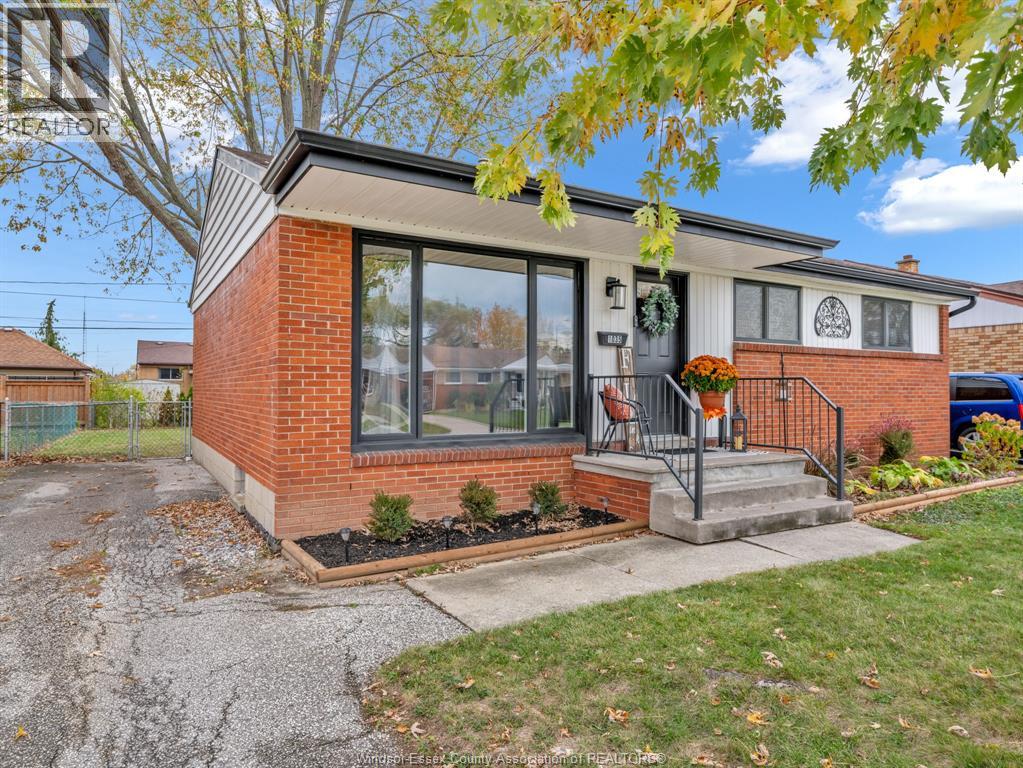 1035 Watson Avenue, Windsor, Ontario N8S 3T3 - Photo 2 - 25027730