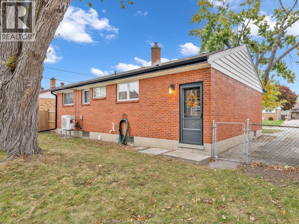 1035 Watson Avenue, Windsor, Ontario N8S 3T3 - Photo 39 - 25027730
