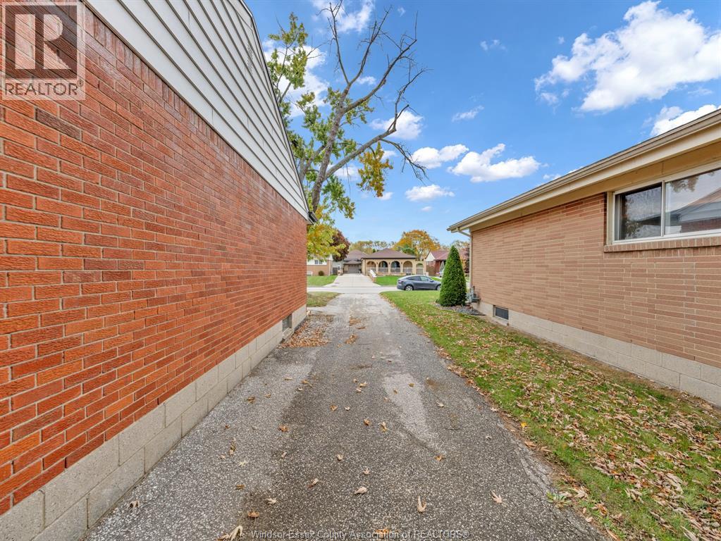 1035 Watson Avenue, Windsor, Ontario N8S 3T3 - Photo 41 - 25027730