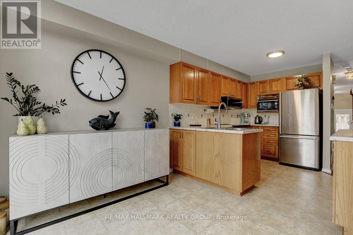 230 Greenridge Street, Ottawa, Ontario  K1C 7R8 - Photo 16 - X12478145