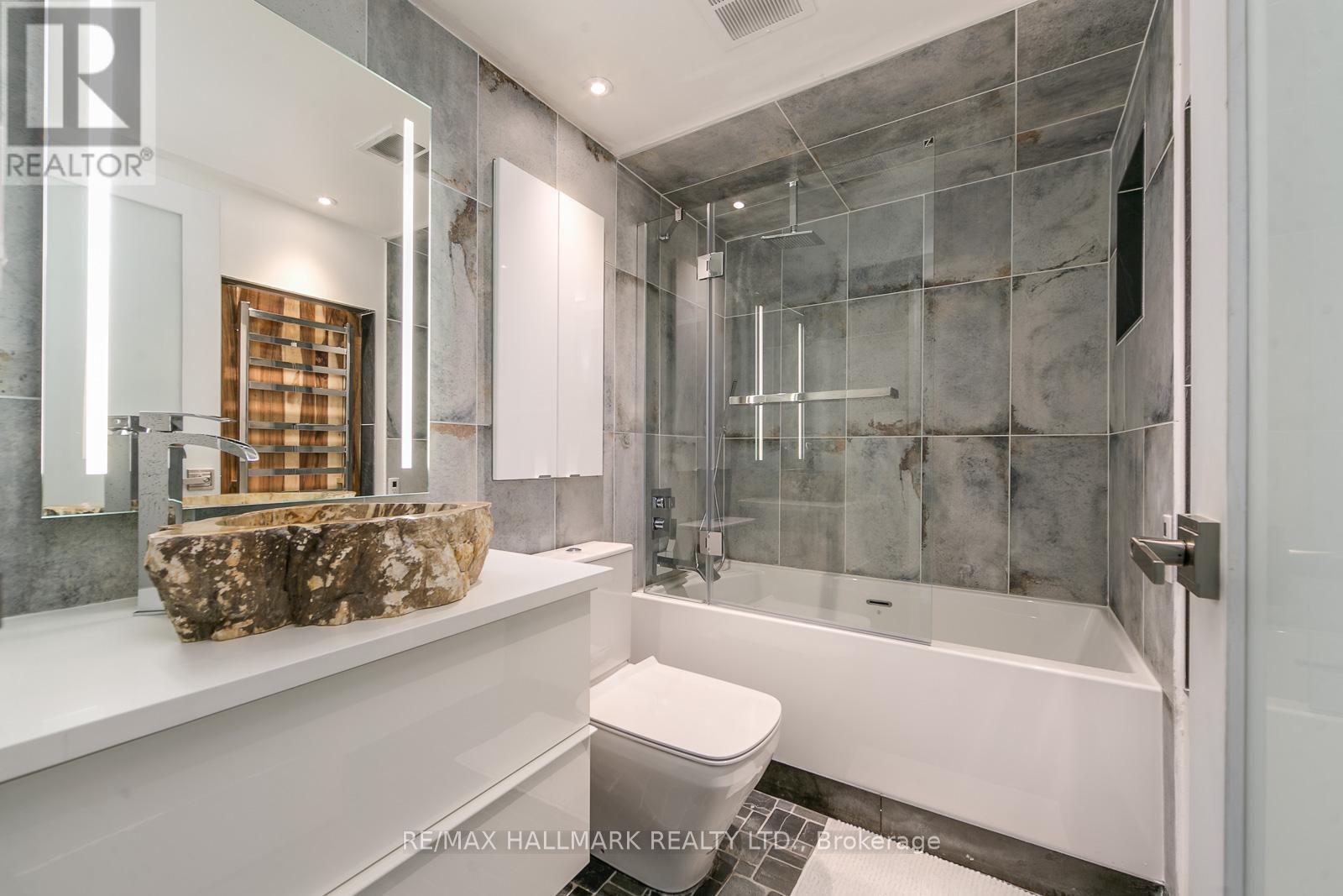 2623 - 33 Harbour Square, Toronto, Ontario M5J 2G2 - Photo 21 - C12506326