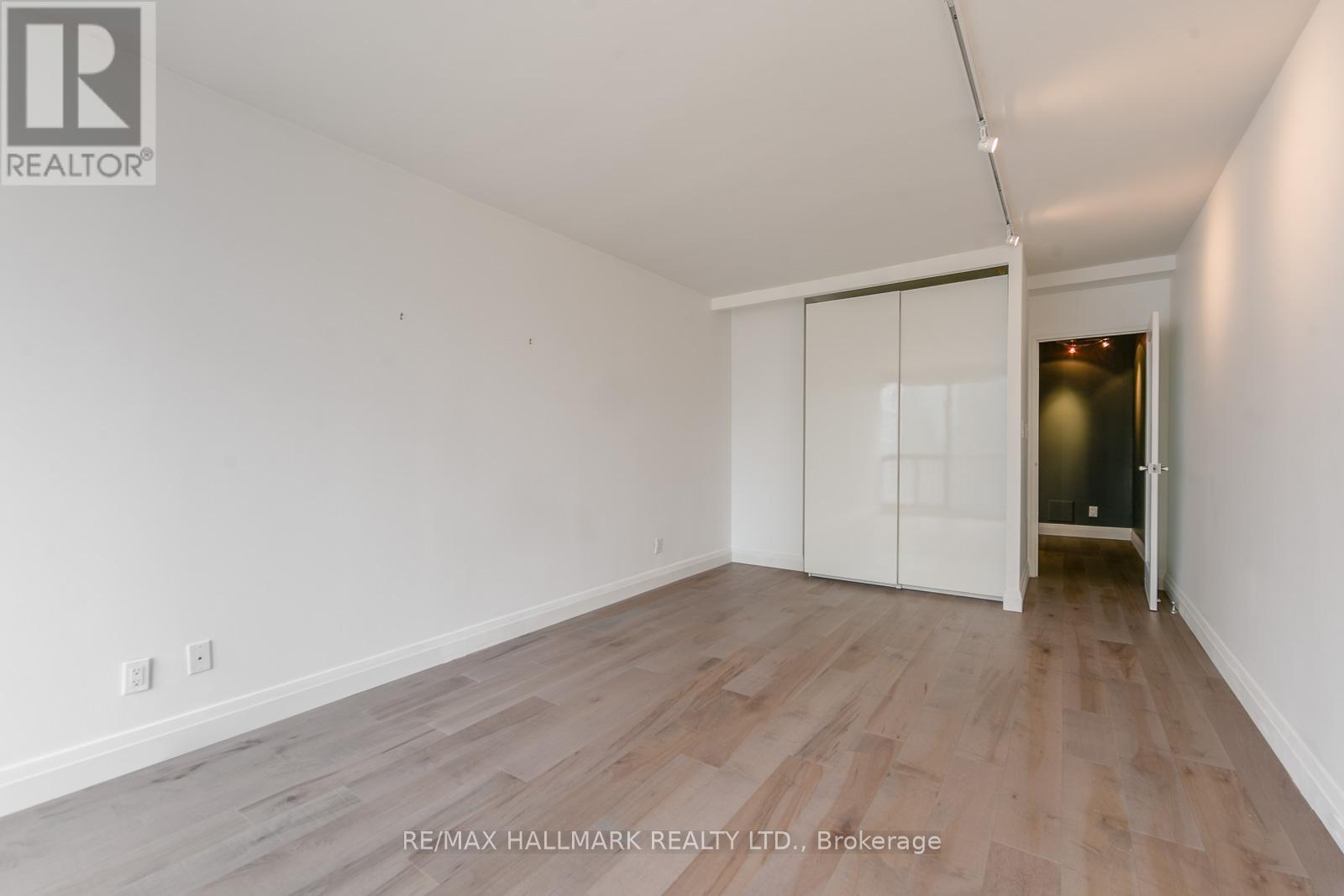 2623 - 33 Harbour Square, Toronto, Ontario M5J 2G2 - Photo 25 - C12506326