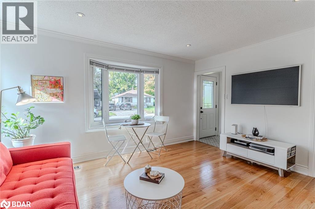 5 Newton Street, Barrie, Ontario L4M 3N2 - Photo 5 - 40785461