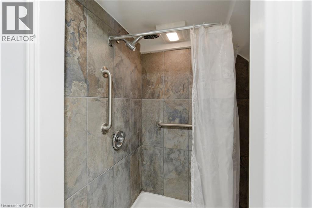 211 Robinson Street, Hamilton, Ontario  L8P 1Z8 - Photo 25 - 40784816