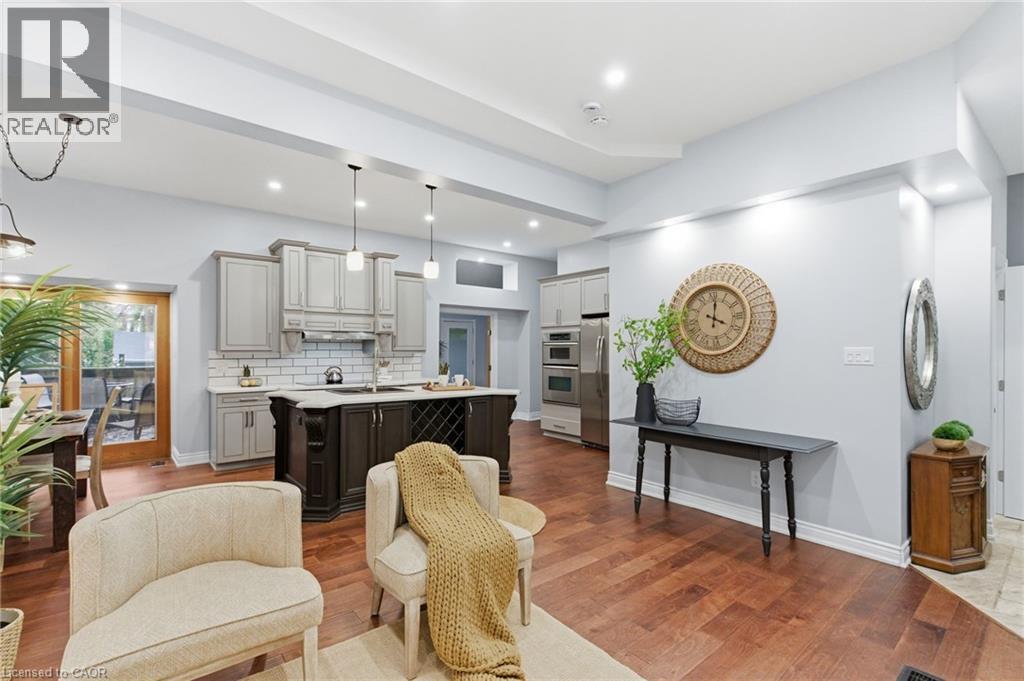 211 Robinson Street, Hamilton, Ontario  L8P 1Z8 - Photo 9 - 40784816