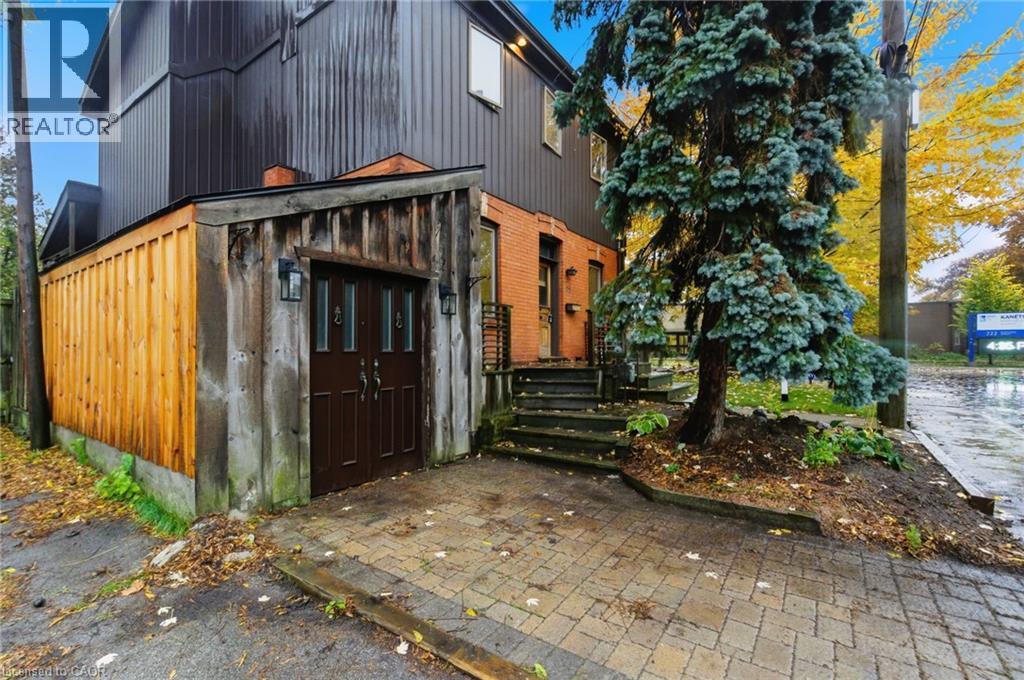 211 Robinson Street, Hamilton, Ontario  L8P 1Z8 - Photo 3 - 40784816