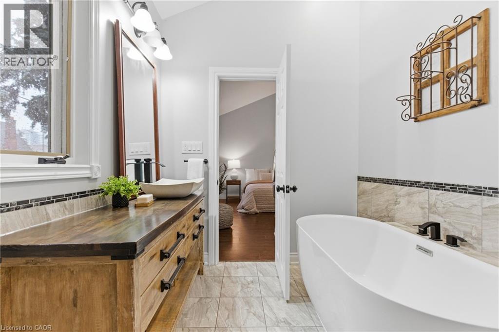 211 Robinson Street, Hamilton, Ontario  L8P 1Z8 - Photo 33 - 40784816