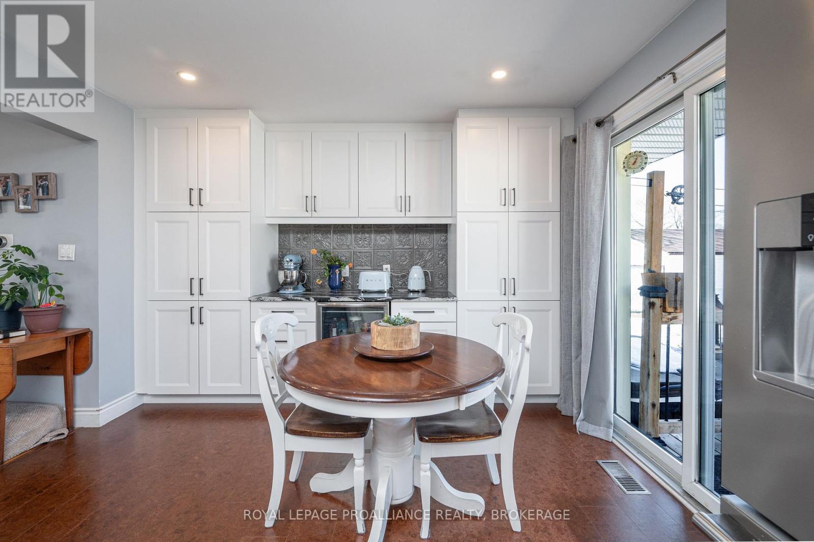 70 Briscoe Street, Loyalist (Amherstview), Ontario  K7N 1G1 - Photo 10 - X12506350