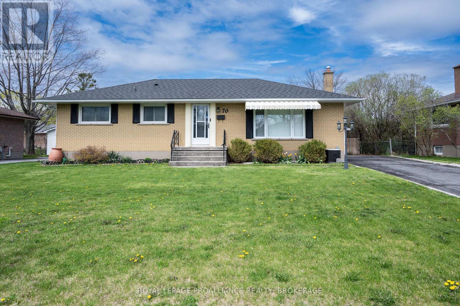 70 Briscoe Street, Loyalist (Amherstview), Ontario  K7N 1G1 - Photo 2 - X12506350