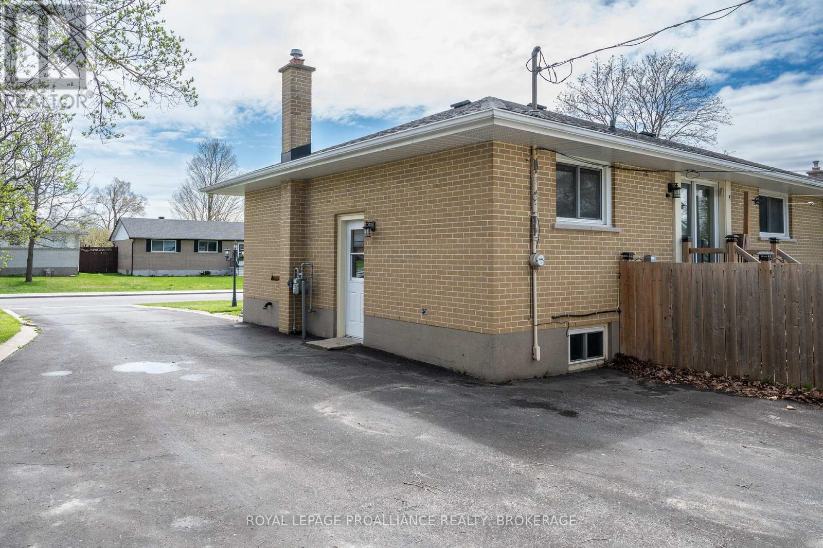 70 Briscoe Street, Loyalist (Amherstview), Ontario  K7N 1G1 - Photo 30 - X12506350