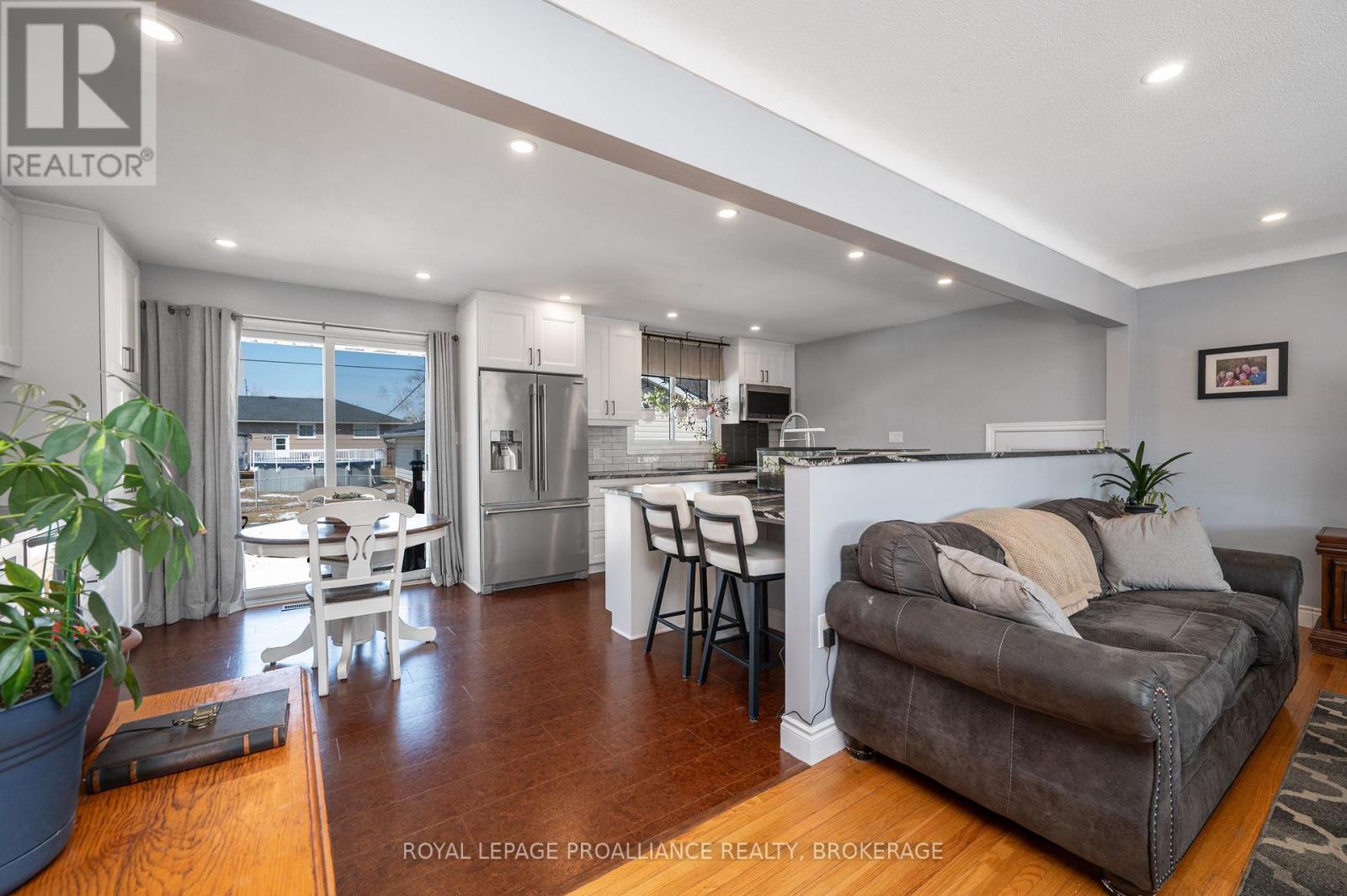 70 Briscoe Street, Loyalist (Amherstview), Ontario  K7N 1G1 - Photo 8 - X12506350