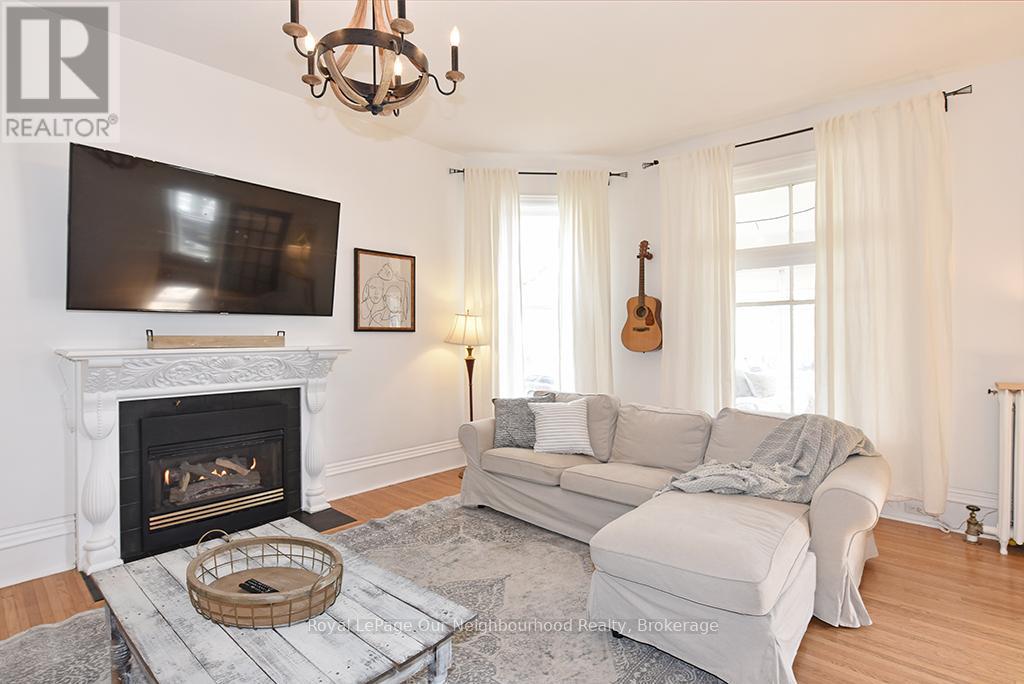 16 Francis Street, Kawartha Lakes, Ontario K9V 3R6 - Photo 10 - X12506378