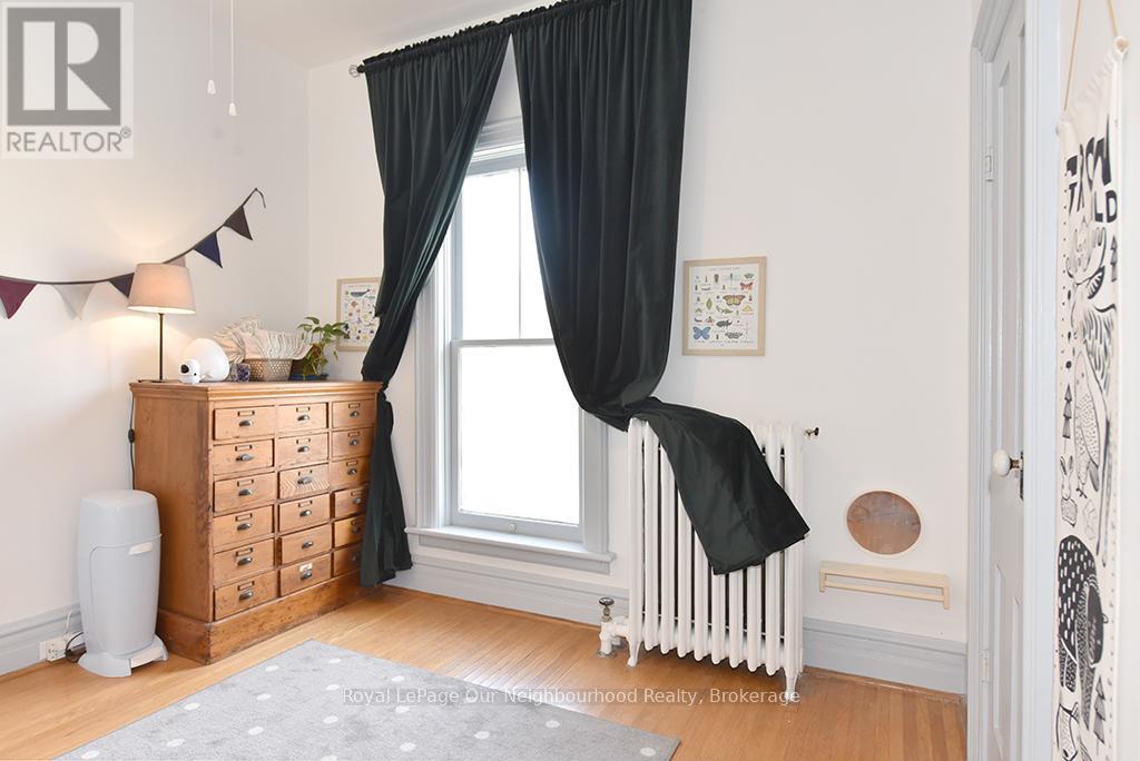 16 Francis Street, Kawartha Lakes, Ontario K9V 3R6 - Photo 32 - X12506378