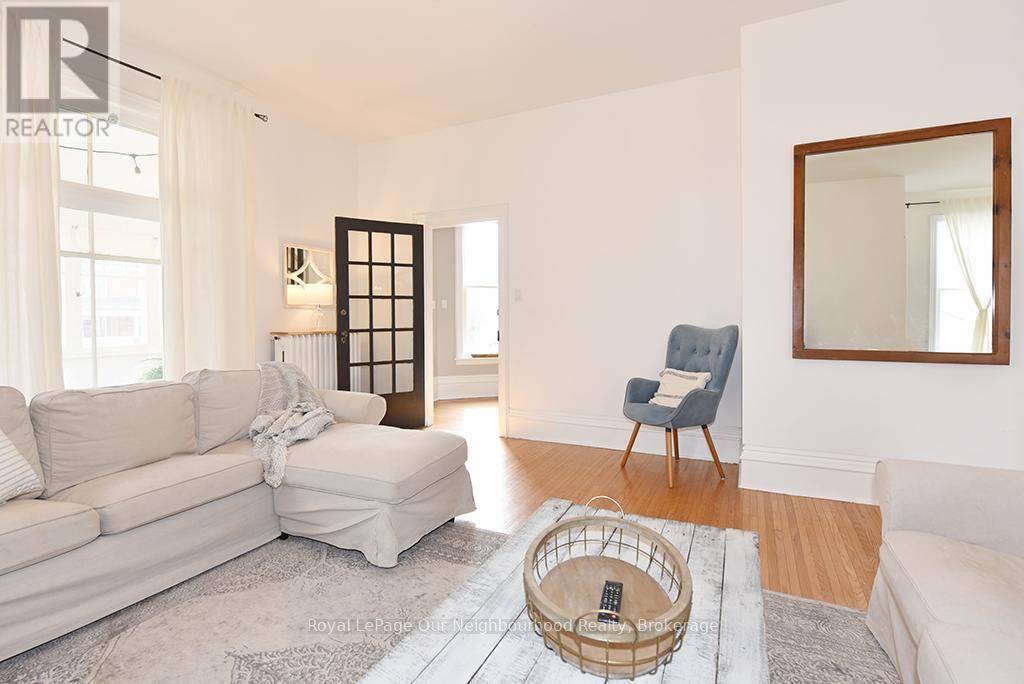 16 Francis Street, Kawartha Lakes, Ontario K9V 3R6 - Photo 8 - X12506378