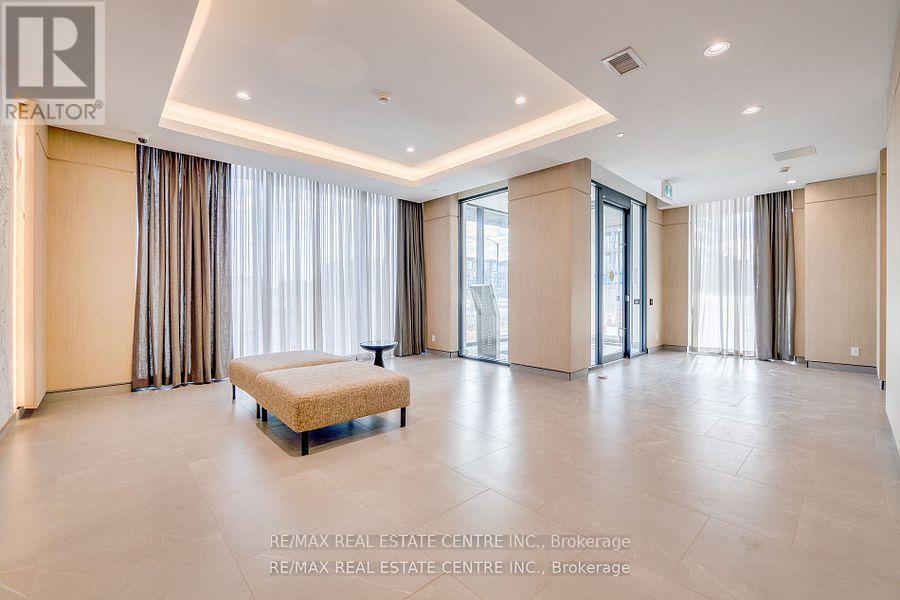 609 - 215 Veterans Drive, Brampton, Ontario  L7A 0B6 - Photo 6 - W12506302