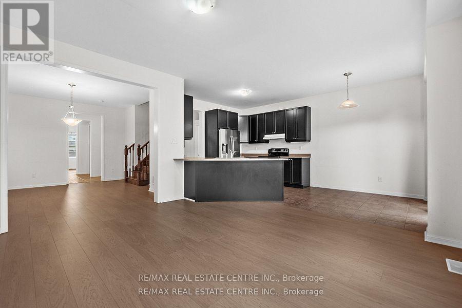 1079 Savoline Boulevard, Milton, Ontario  L9T 8N9 - Photo 11 - W12506312