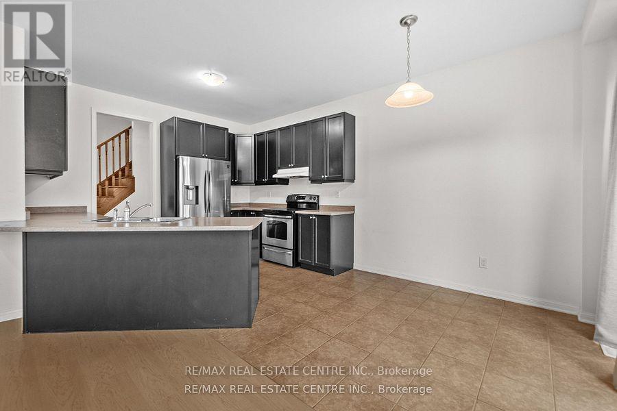 1079 Savoline Boulevard, Milton, Ontario  L9T 8N9 - Photo 12 - W12506312