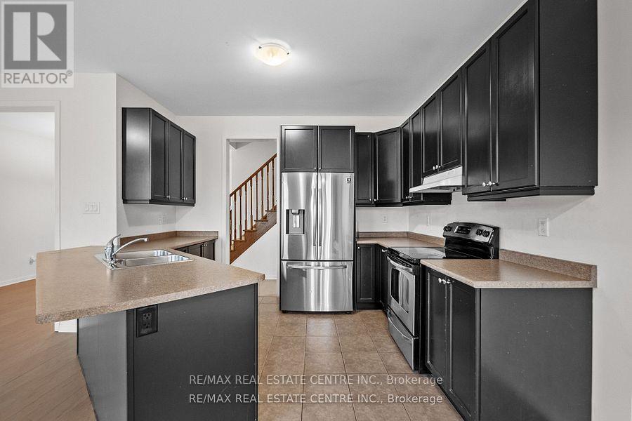 1079 Savoline Boulevard, Milton, Ontario  L9T 8N9 - Photo 14 - W12506312