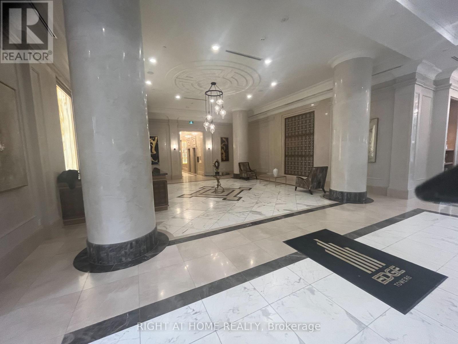 1505 - 36 Elm Drive, Mississauga, Ontario  L5B 0N3 - Photo 5 - W12506328