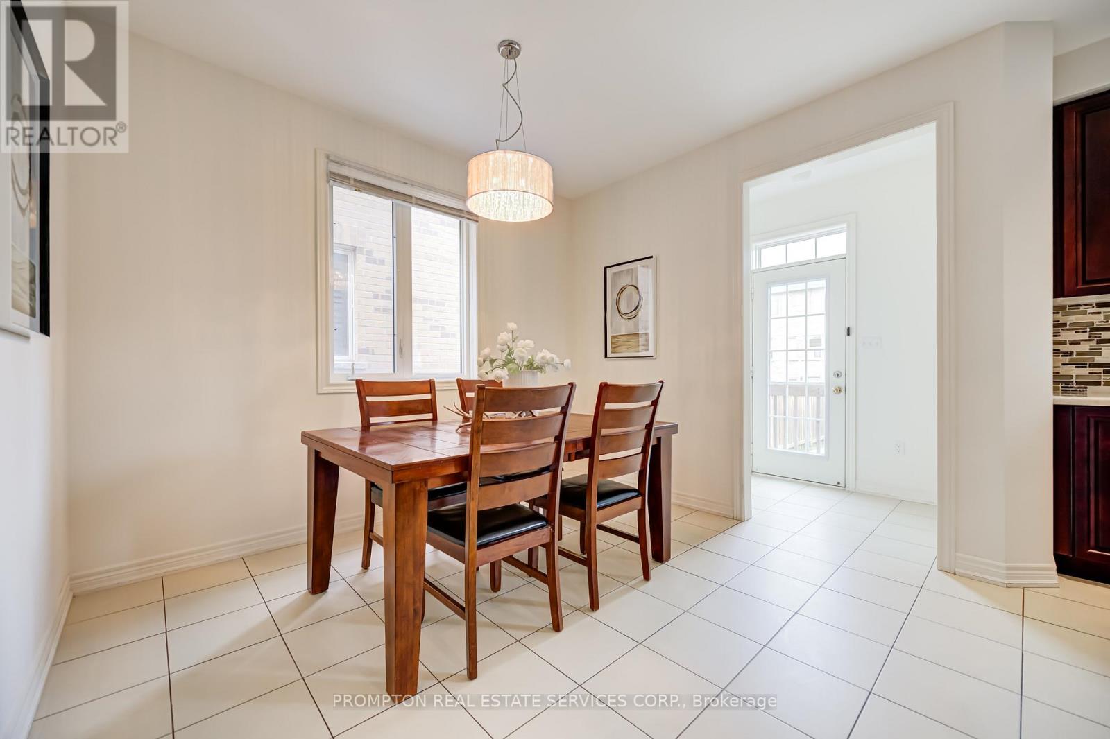 5337 Tenth Line W, Mississauga, Ontario  L5M 0V8 - Photo 11 - W12506346