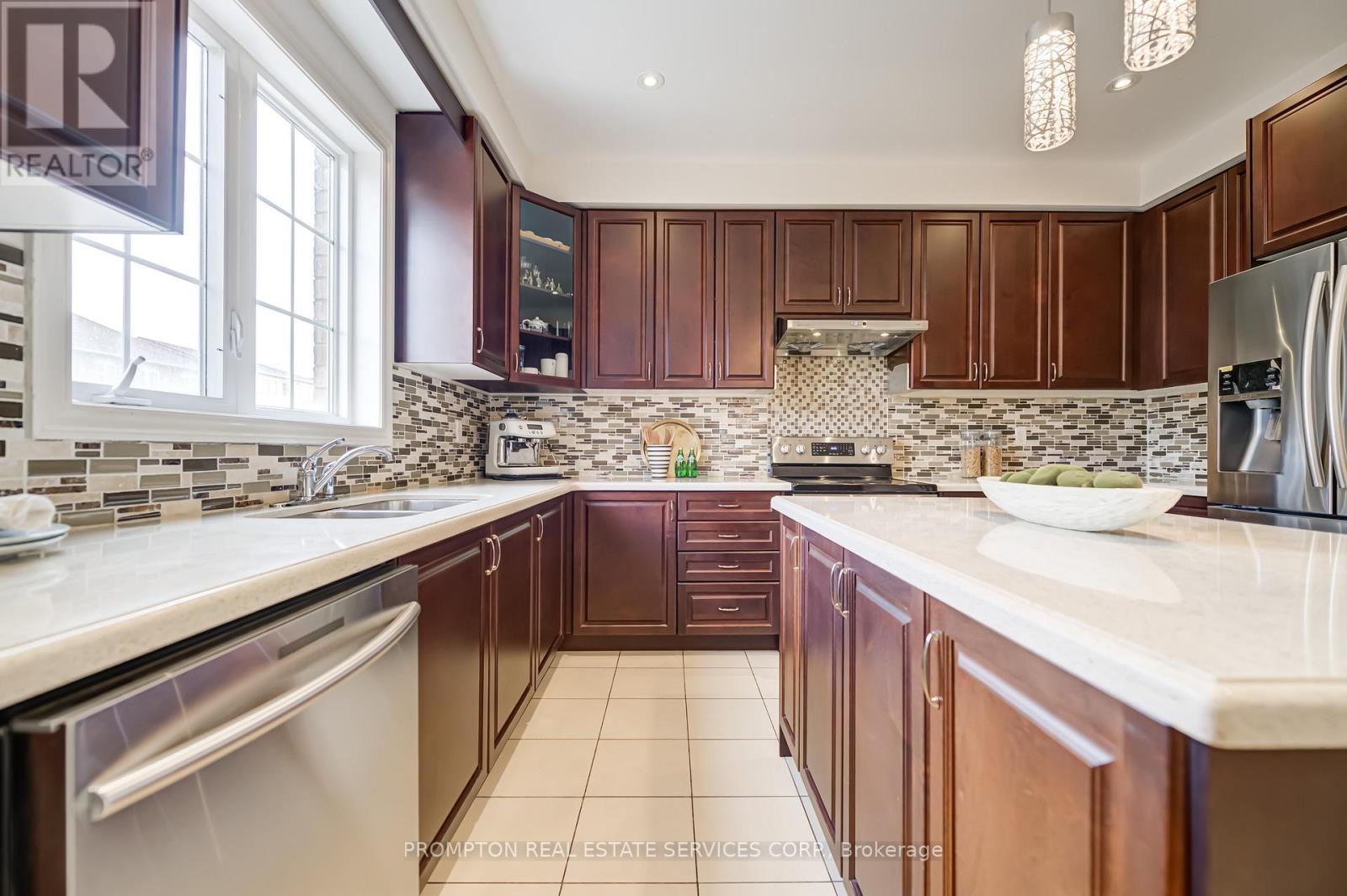 5337 Tenth Line W, Mississauga, Ontario  L5M 0V8 - Photo 14 - W12506346