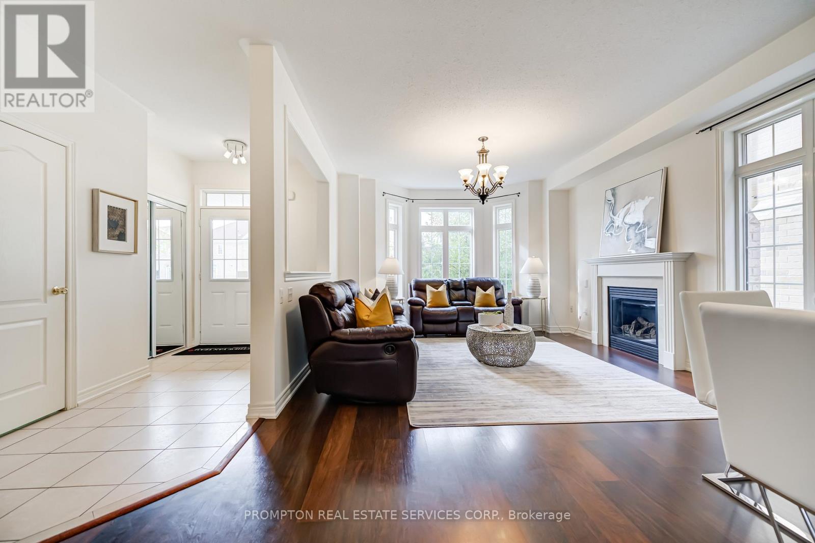 5337 Tenth Line W, Mississauga, Ontario  L5M 0V8 - Photo 3 - W12506346