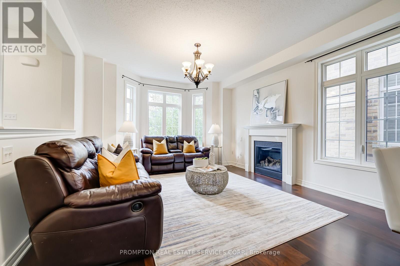 5337 Tenth Line W, Mississauga, Ontario  L5M 0V8 - Photo 5 - W12506346