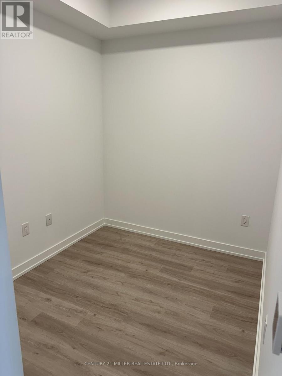 2001 - 395 Square One Drive, Mississauga, Ontario  L5B 0P6 - Photo 11 - W12506348