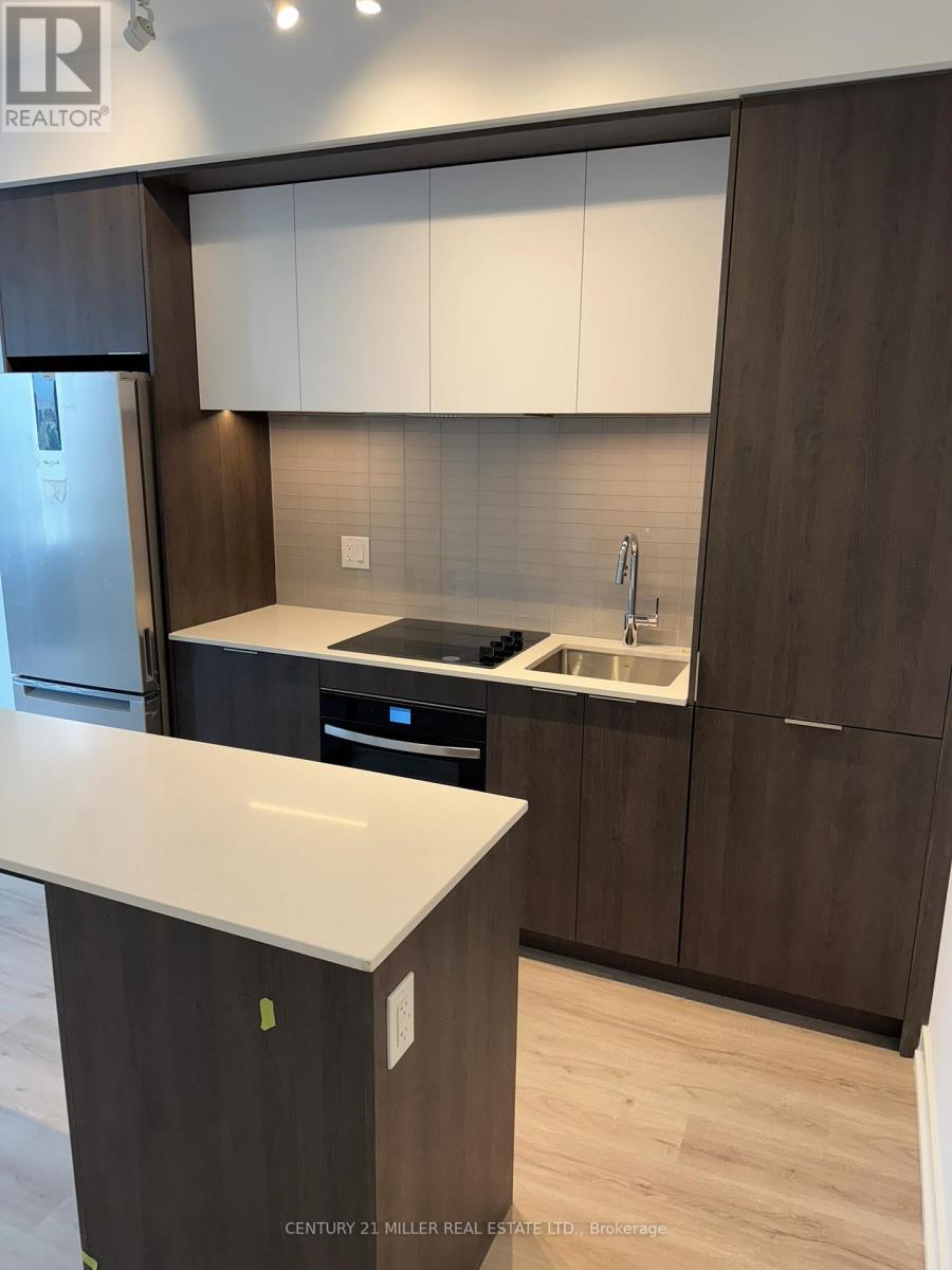 2001 - 395 Square One Drive, Mississauga, Ontario  L5B 0P6 - Photo 7 - W12506348