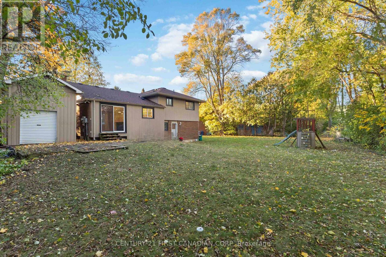 Main - 388 Fuller Place, London East, Ontario  N5Y 4R4 - Photo 3 - X12506370