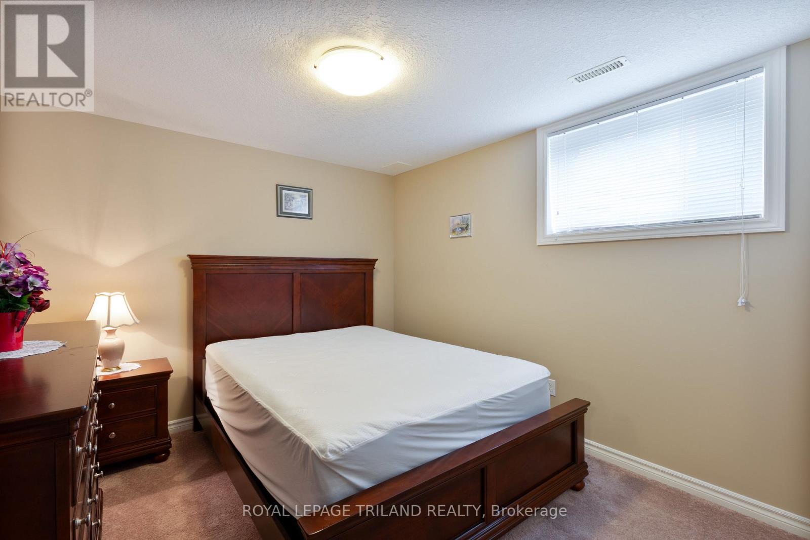 78 Westlake Drive, St. Thomas, Ontario  N5P 0B7 - Photo 24 - X12506414