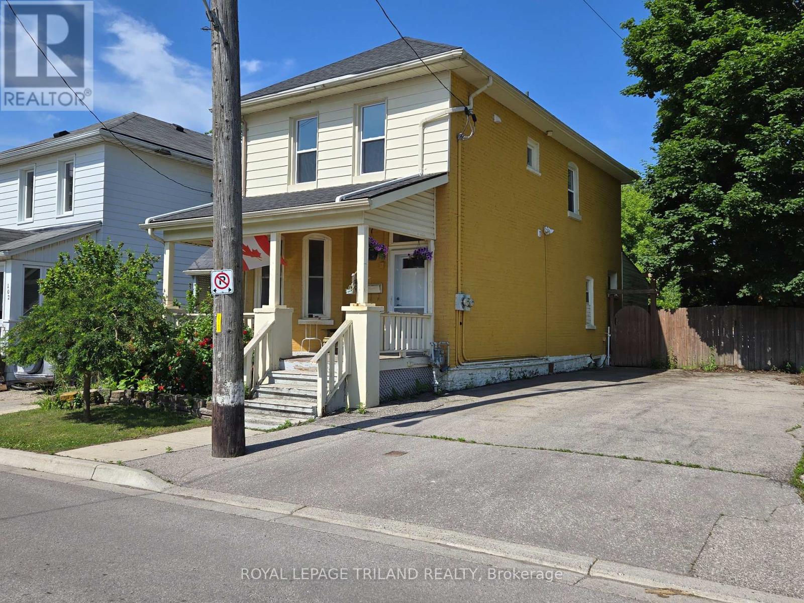 Upper Unit - 104 Flora Street, St. Thomas, Ontario  N5P 2X6 - Photo 3 - X12506420