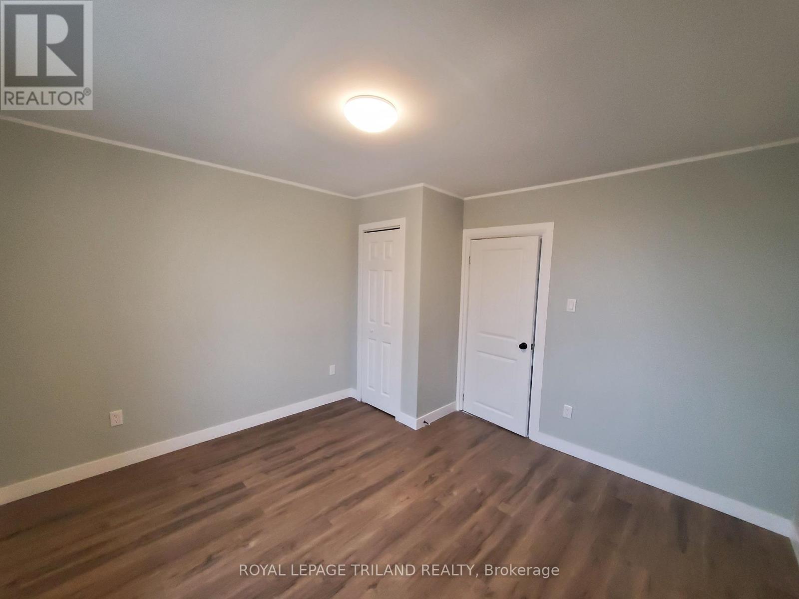 Upper Unit - 104 Flora Street, St. Thomas, Ontario  N5P 2X6 - Photo 7 - X12506420