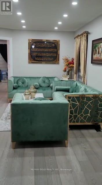 181 Toba Crescent, Brampton, Ontario  L6Z 4W3 - Photo 13 - W12492292