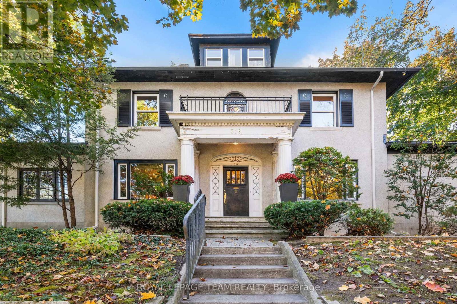 516 Kenwood Avenue, Ottawa, Ontario  K2A 0L6 - Photo 2 - X12506366