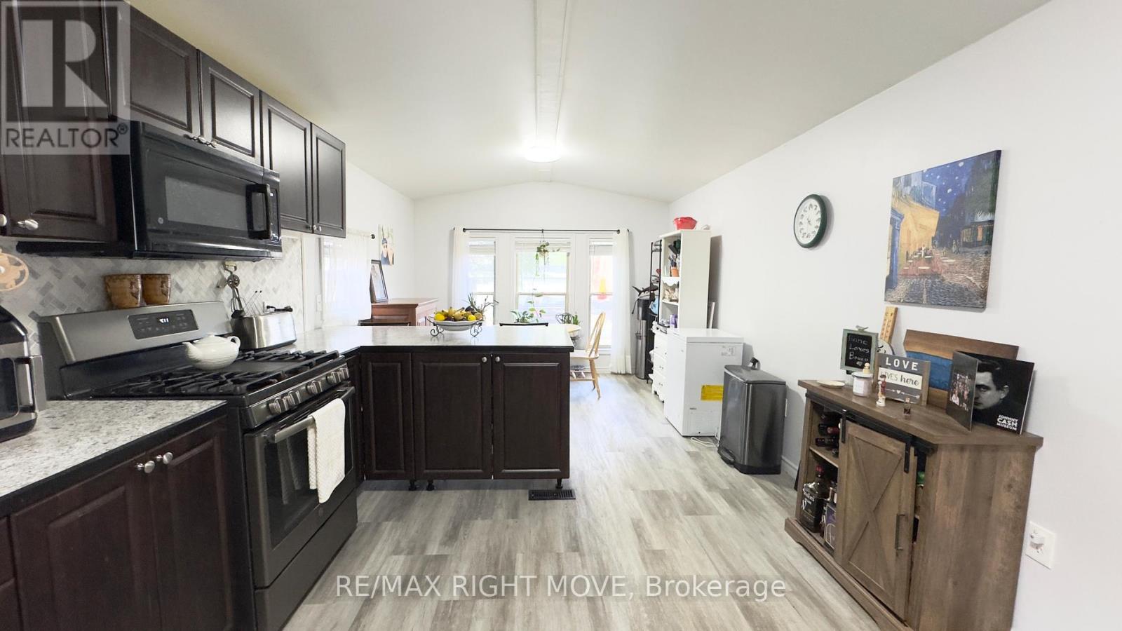 101 - 1007 Racoon Road, Gravenhurst, Ontario  P1P 0C2 - Photo 6 - X12506308