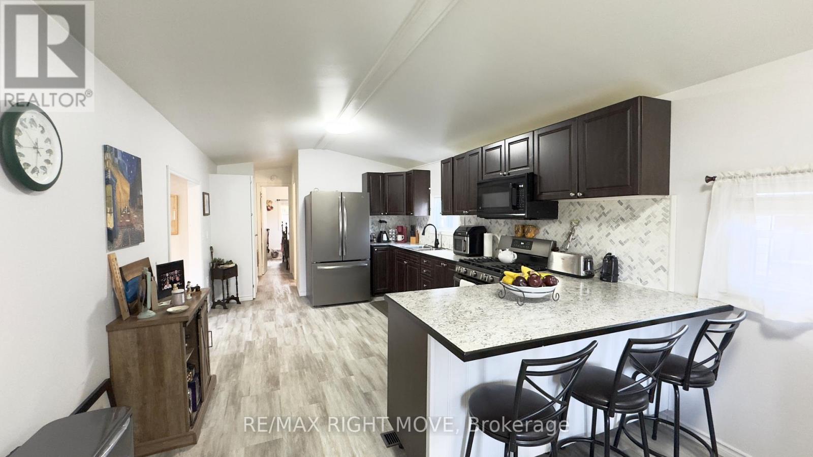 101 - 1007 Racoon Road, Gravenhurst, Ontario  P1P 0C2 - Photo 7 - X12506308