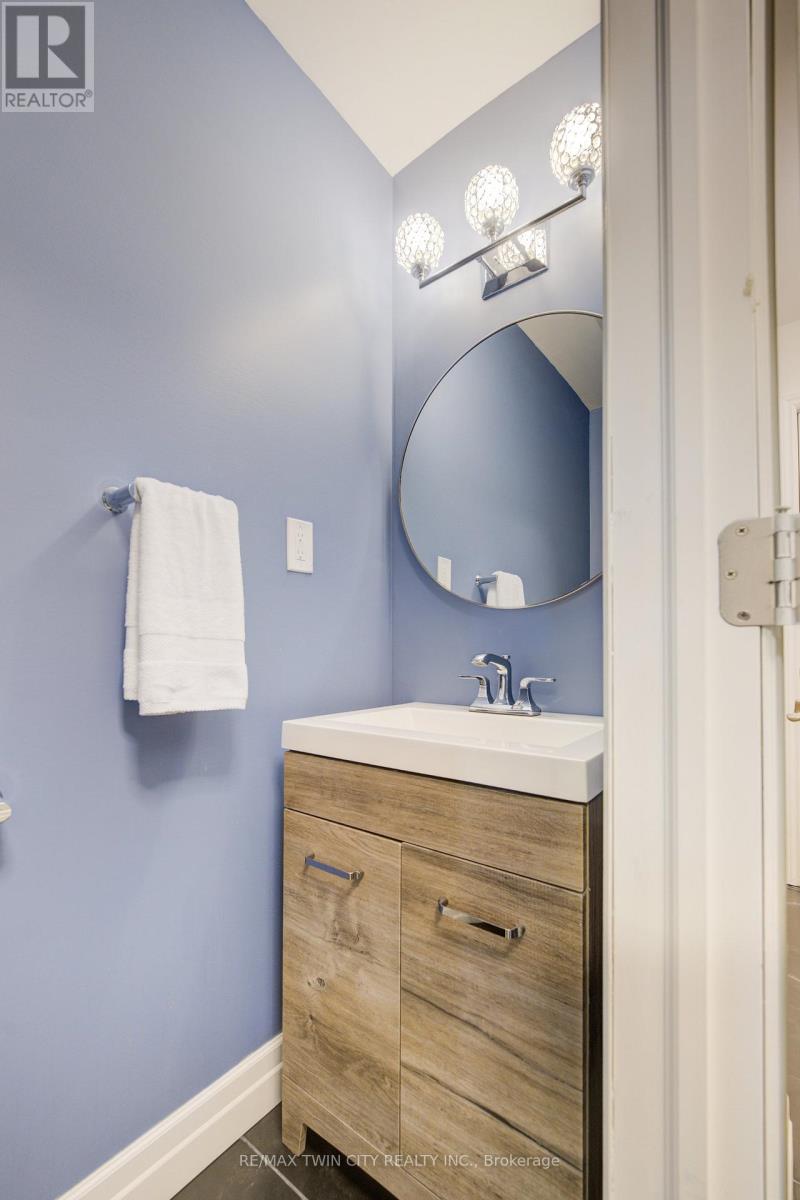 439 Northlake Drive, Waterloo, Ontario  N2V 1Y6 - Photo 36 - X12506332