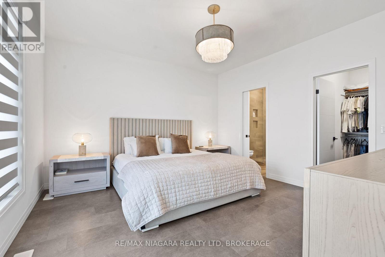 23 - 300 Richmond Street, Thorold (Confederation Heights), Ontario  L2V 0L6 - Photo 18 - X12506362