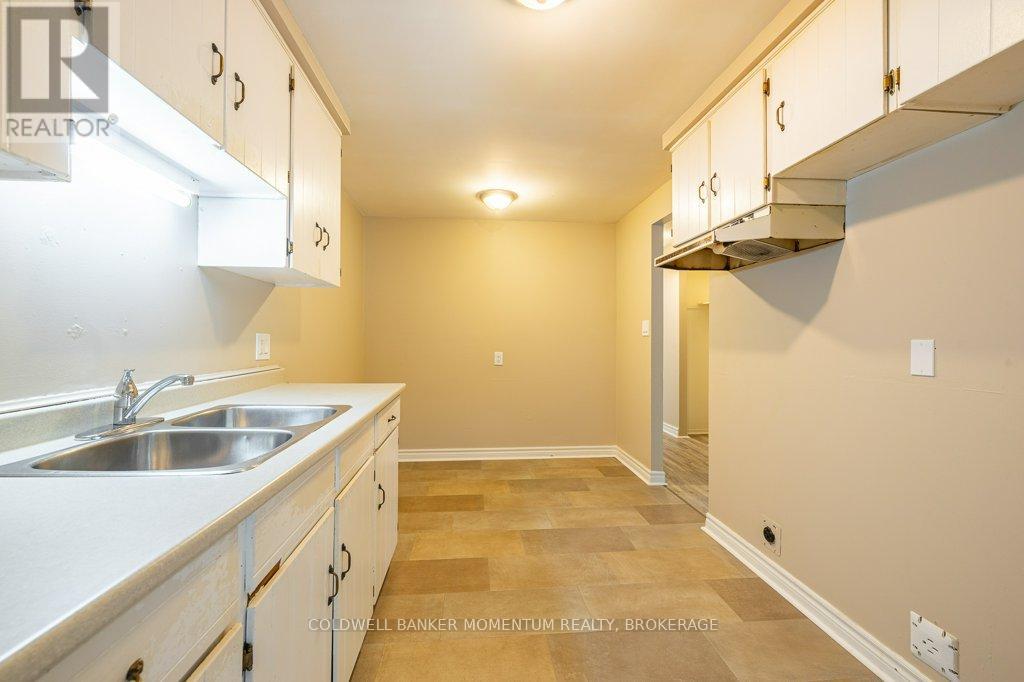 14 Ventura Drive, St. Catharines, Ontario  L2R 7H5 - Photo 11 - X12506384