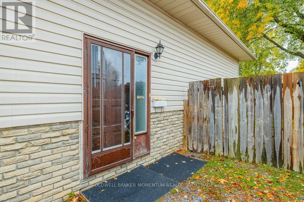 14 Ventura Drive, St. Catharines, Ontario  L2R 7H5 - Photo 4 - X12506384