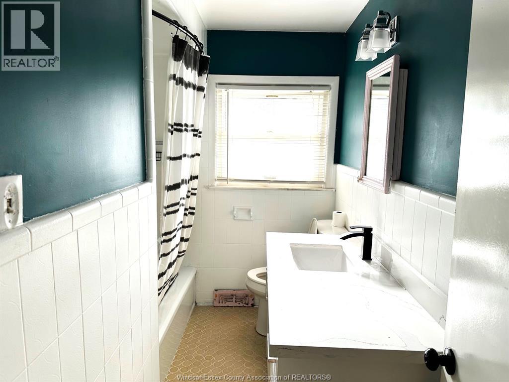 3551 Woodland, Windsor, Ontario  N9E 1Z9 - Photo 8 - 25027918