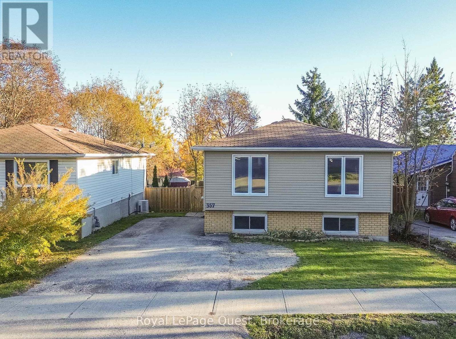 357 Barrie Road, Orillia, Ontario L3V 2S1 - Photo 2 - S12506352