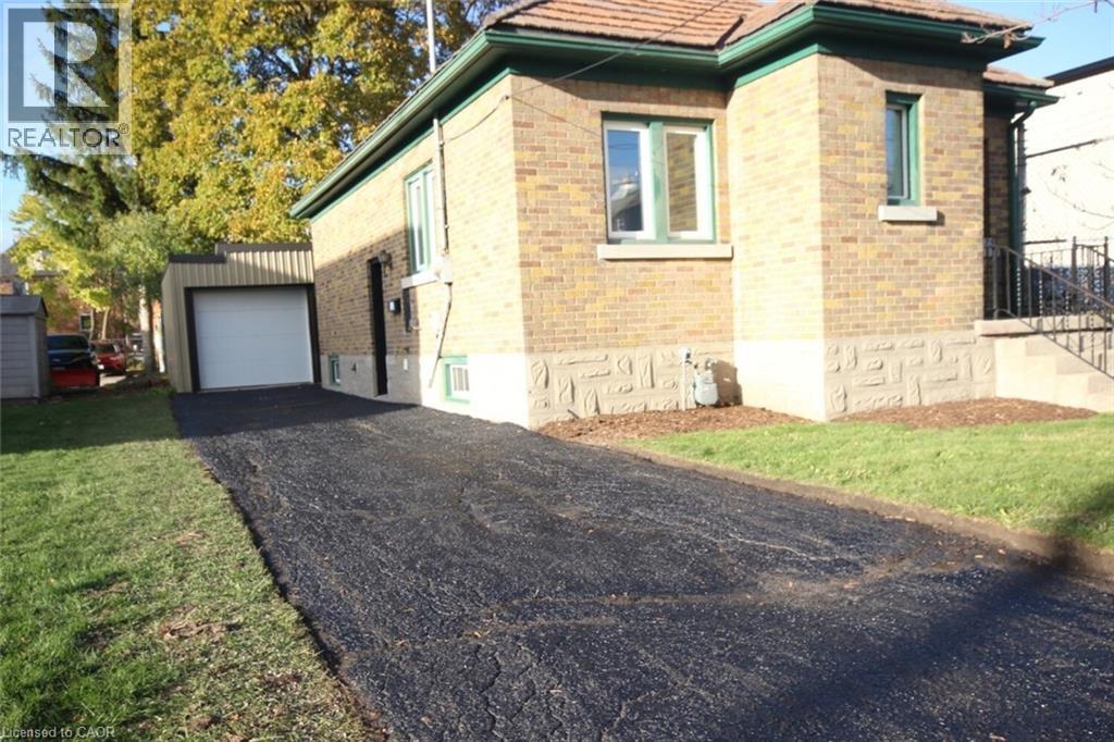 324 WELLINGTON Street, Kitchener, Ontario