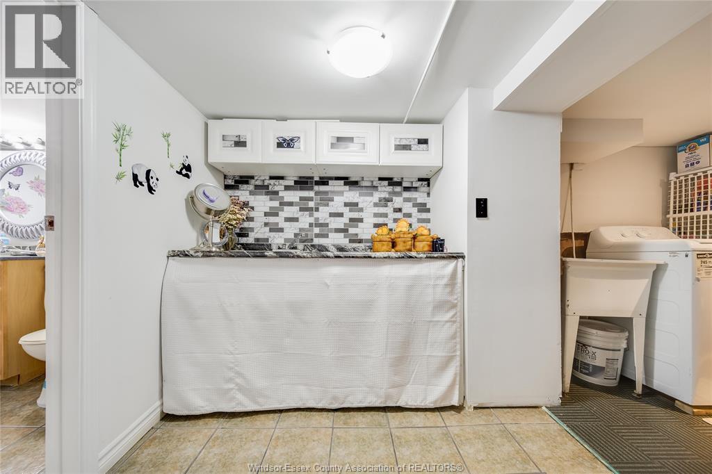 1054 Oak Street, Windsor, Ontario  N9A 5G4 - Photo 25 - 25027852