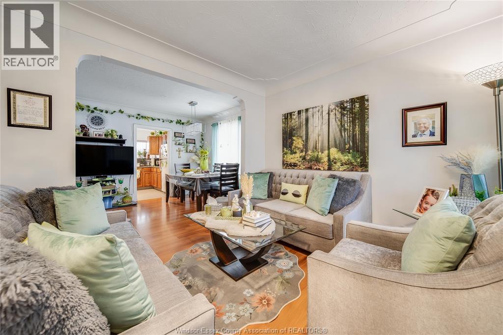 1054 Oak Street, Windsor, Ontario  N9A 5G4 - Photo 7 - 25027852