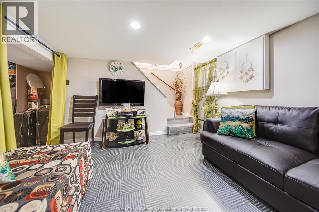 1054 Oak Street, Windsor, Ontario  N9A 5G4 - Photo 21 - 25027852