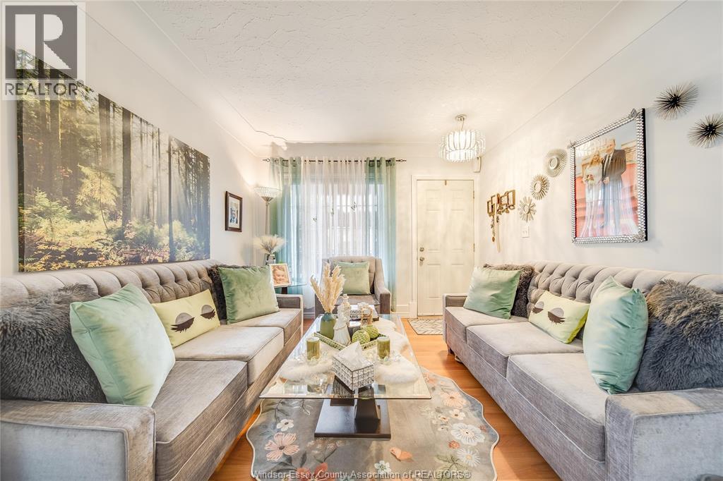 1054 Oak Street, Windsor, Ontario  N9A 5G4 - Photo 6 - 25027852